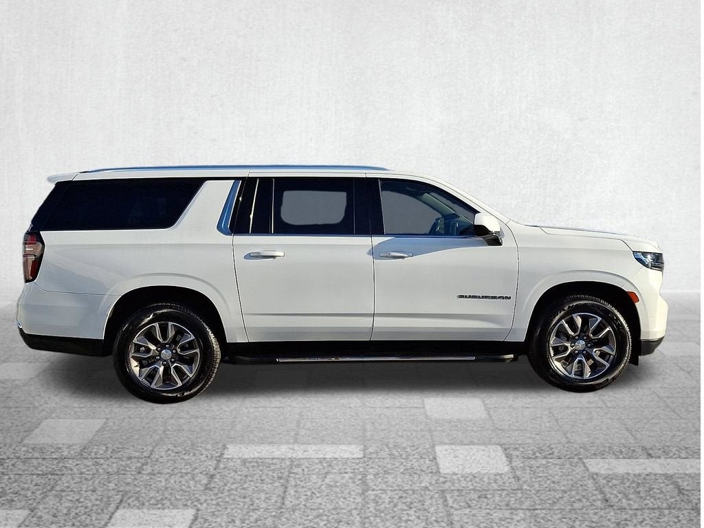 2023 Chevrolet Suburban LT