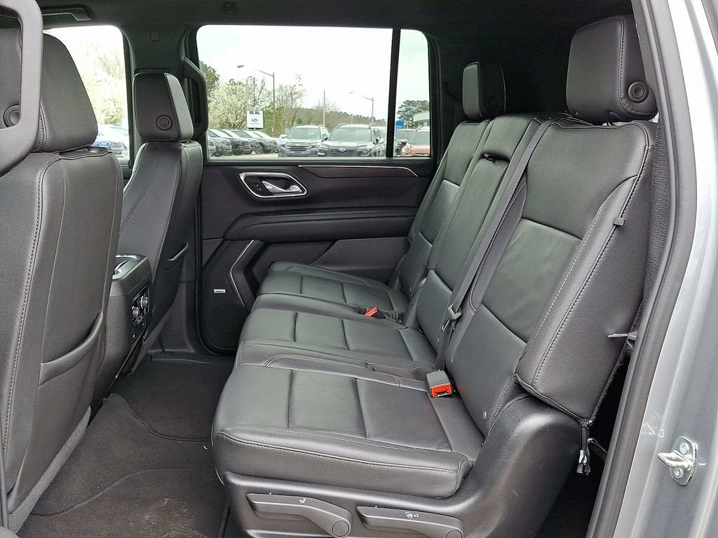 2024 Chevrolet Suburban LT