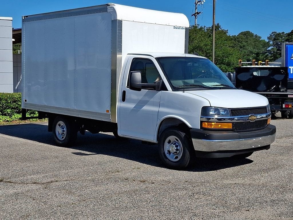 2026 Chevrolet Express Cutaway 3500 1WT