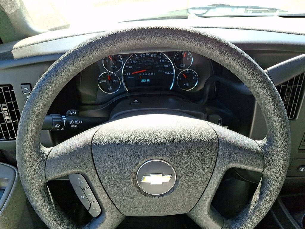 2026 Chevrolet Express Cutaway 3500 1WT