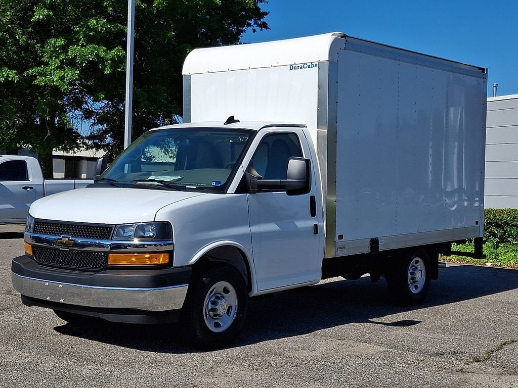2026 Chevrolet Express Cutaway 3500 1WT
