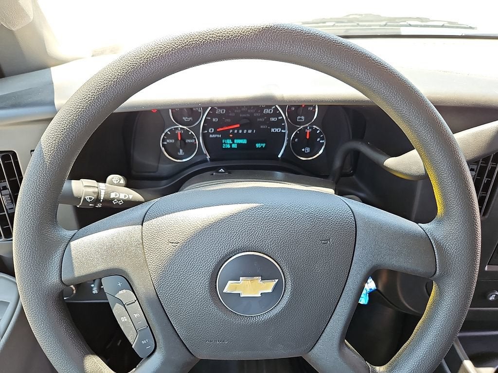 2026 Chevrolet Express Cutaway 3500 1WT