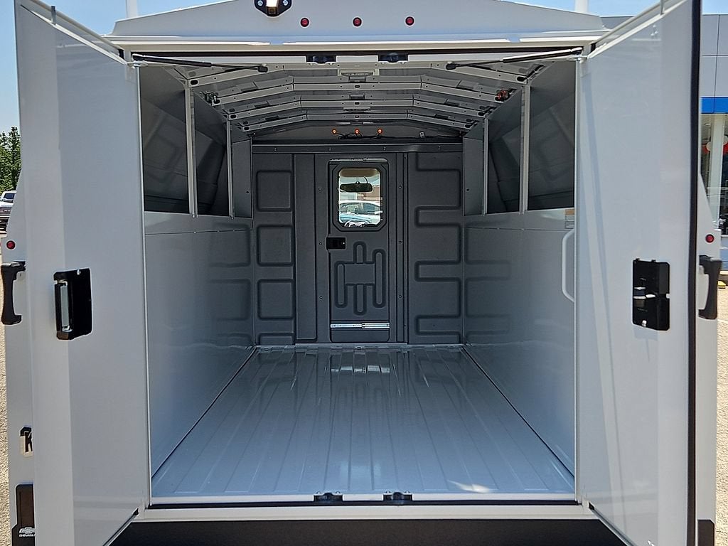 2026 Chevrolet Express Cutaway 3500 1WT