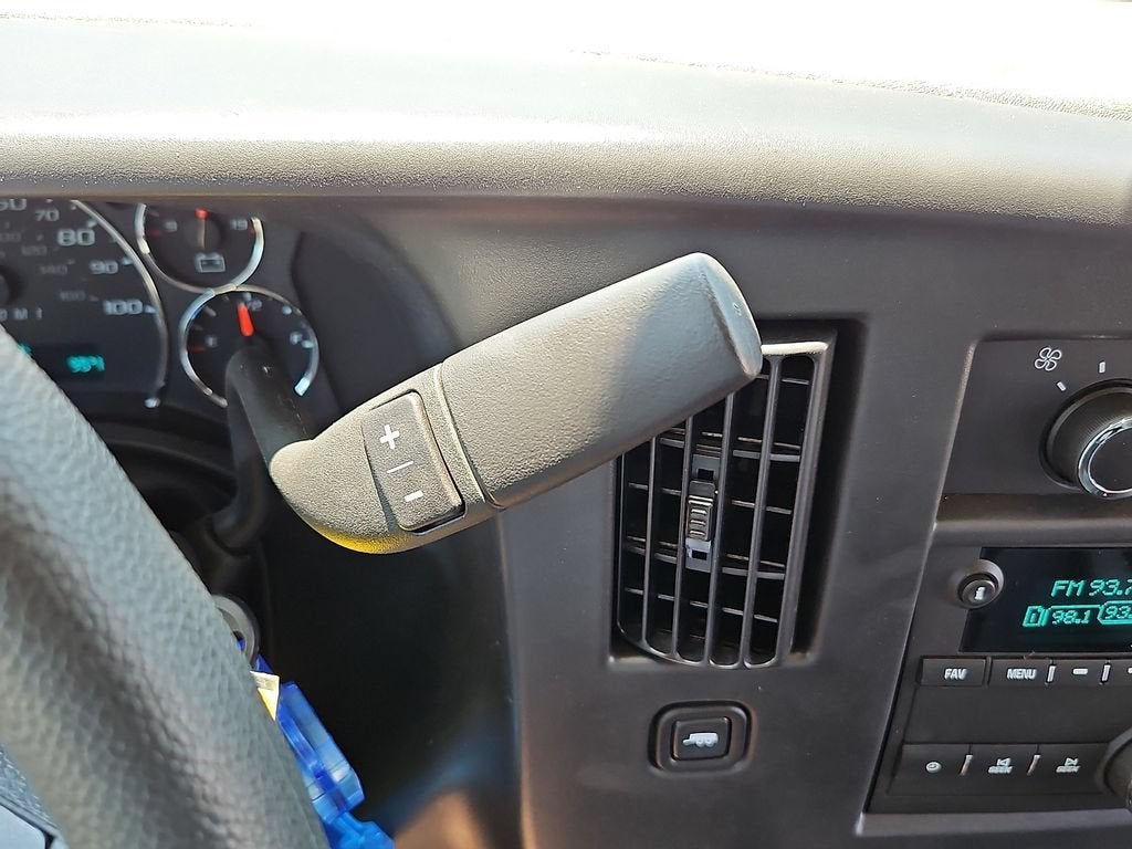 2026 Chevrolet Express Cutaway 3500 1WT