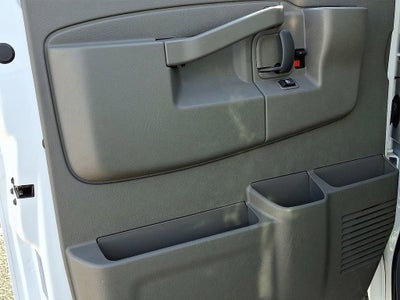 2025 Chevrolet Express Cutaway 3500 1WT