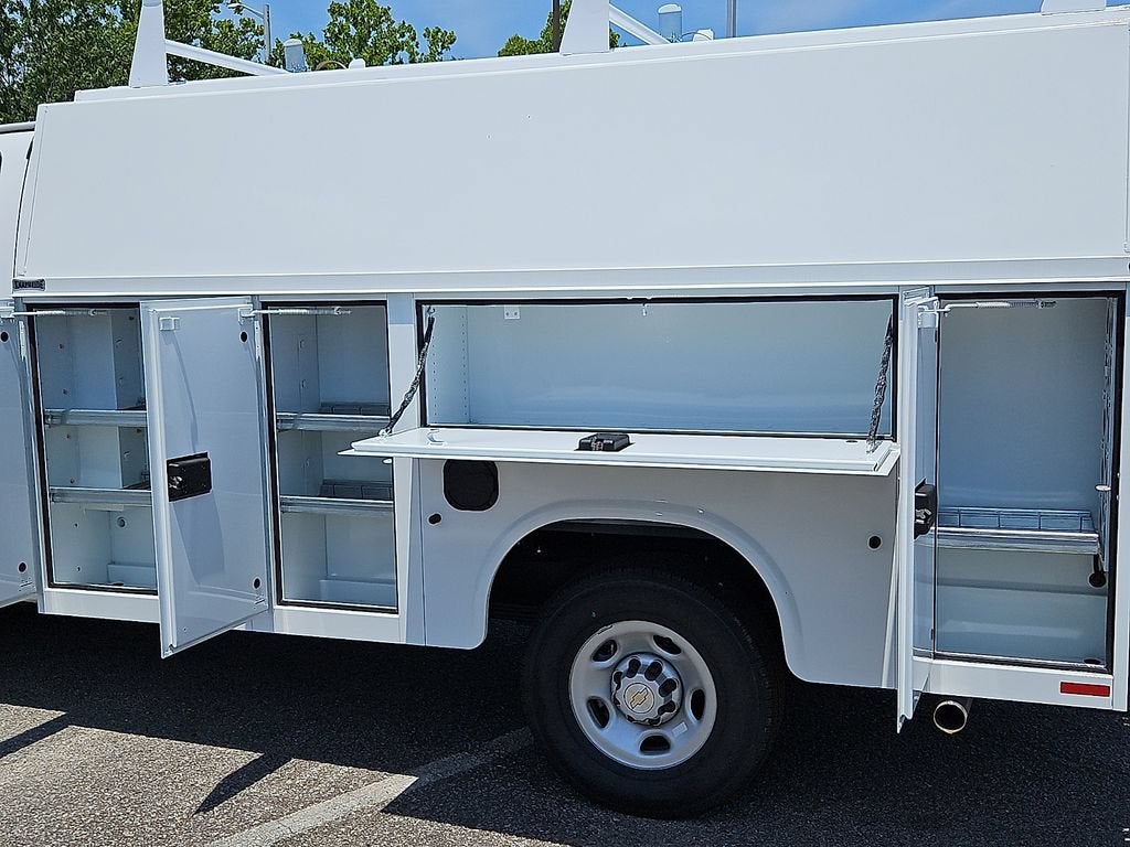 2026 Chevrolet Express Cutaway 3500 1WT