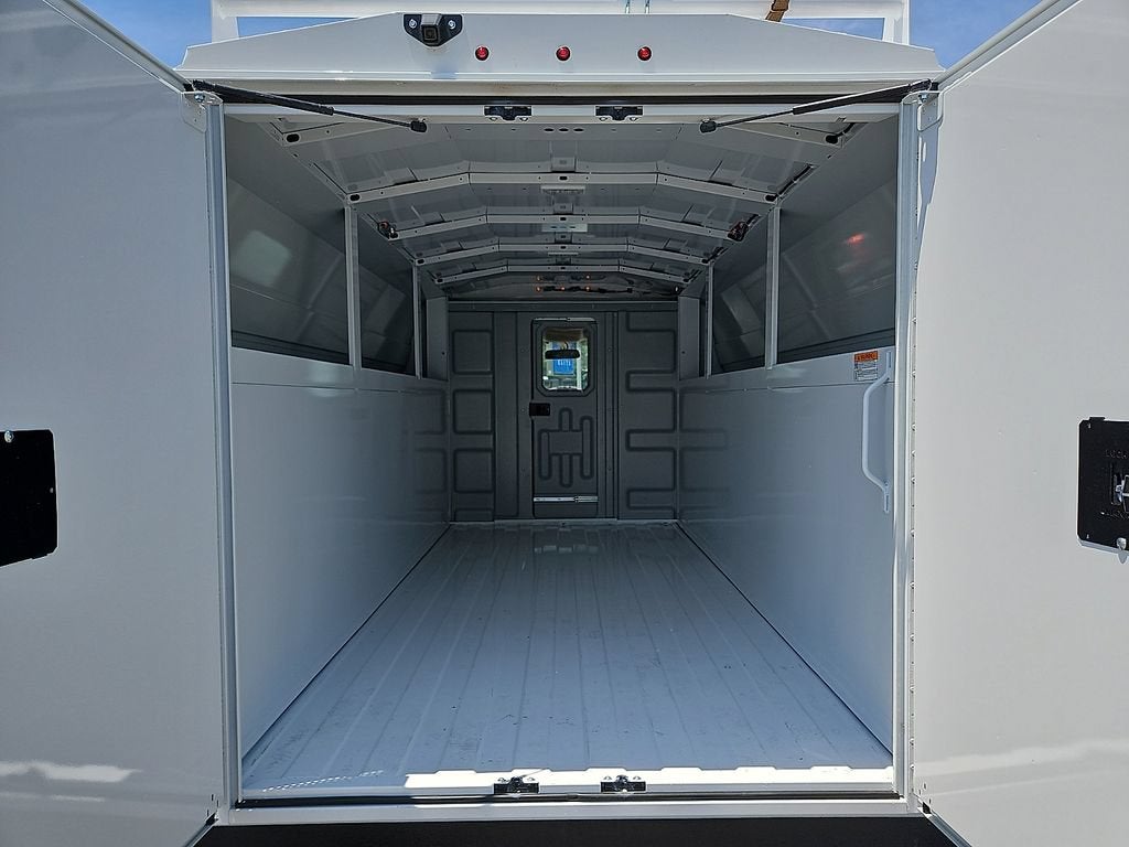 2026 Chevrolet Express Cutaway 3500 1WT