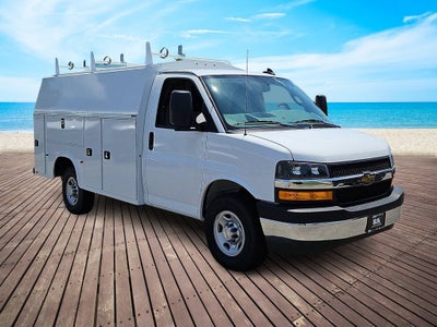 2026 Chevrolet Express Cutaway 3500 1WT