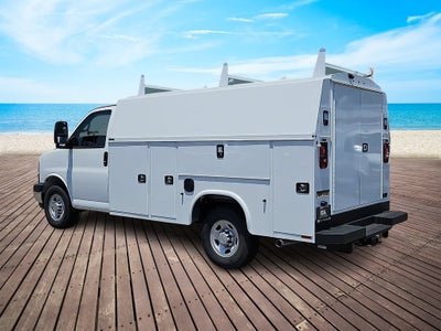 2026 Chevrolet Express Cutaway 3500 1WT