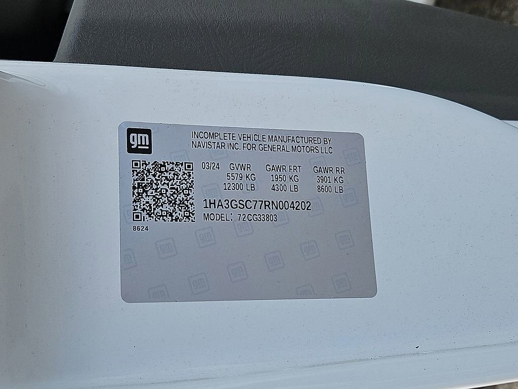 2024 Chevrolet Express Cutaway 3500 1WT