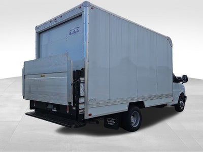 2024 Chevrolet Express Cutaway 3500 1WT