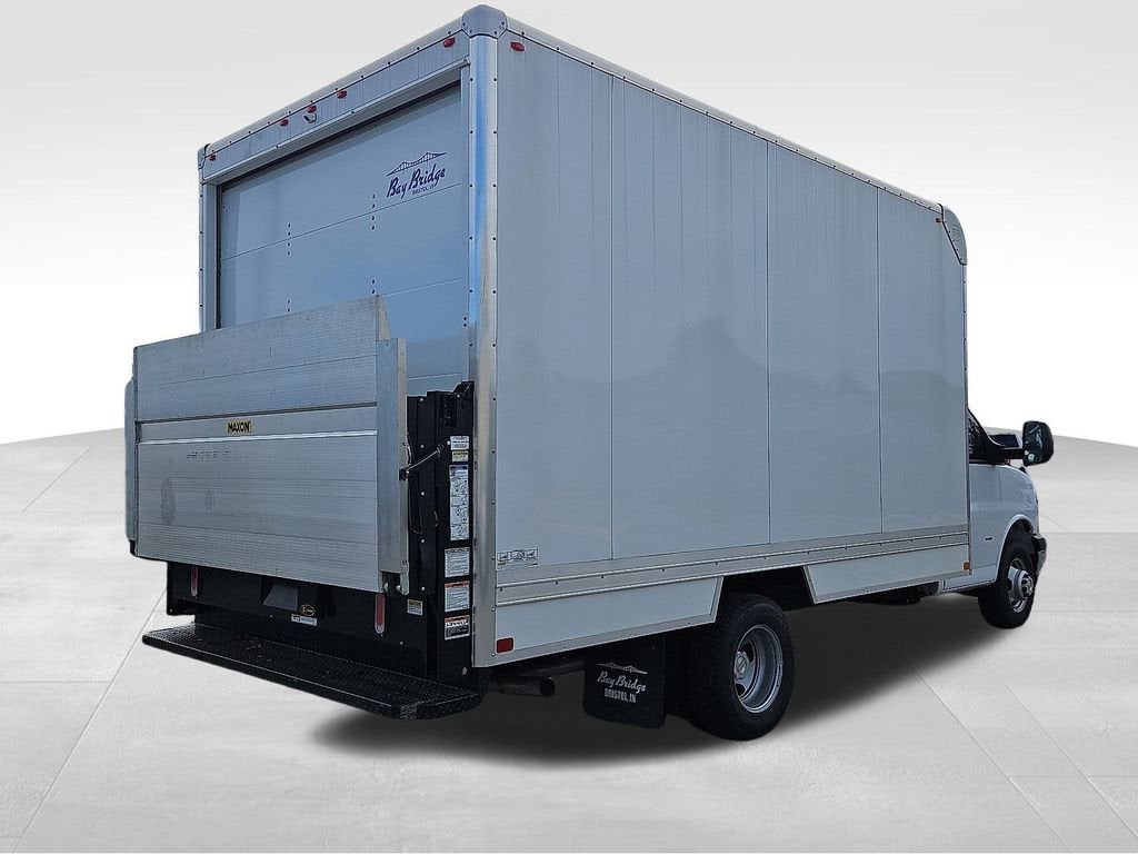 2024 Chevrolet Express Cutaway 3500 1WT