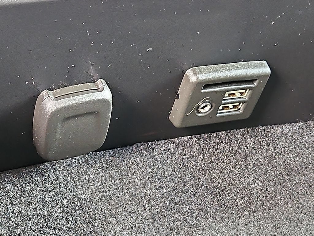 2022 Chevrolet Silverado 6500 HD Work Truck
