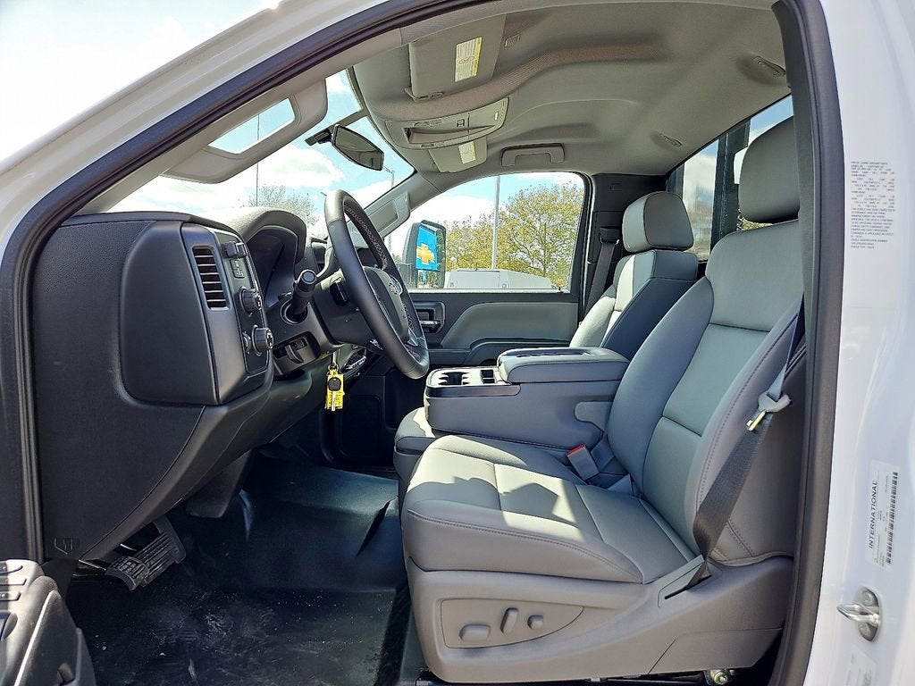 2024 Chevrolet Silverado 5500 HD Work Truck