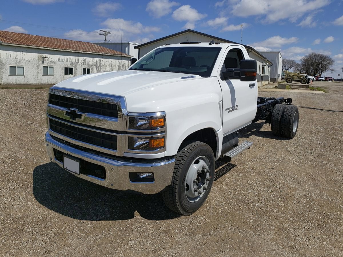 2023 Chevrolet Silverado 5500 HD Work Truck