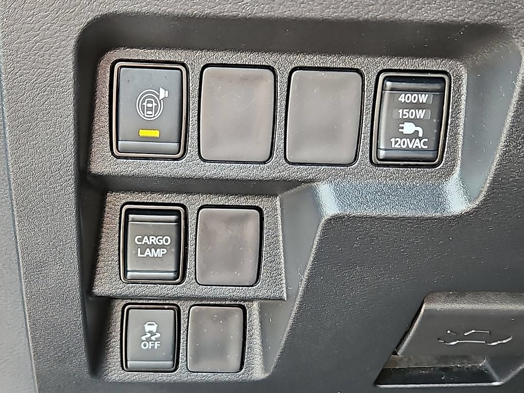 2022 Nissan Frontier Crew Cab SV 4x2