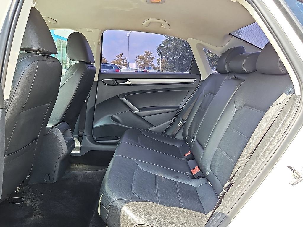 2017 Volkswagen Passat 1.8T R-Line