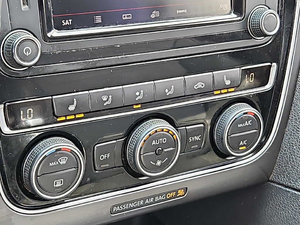 2017 Volkswagen Passat 1.8T R-Line