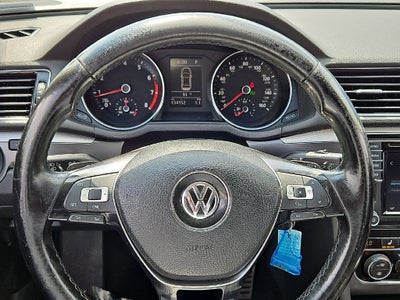 2017 Volkswagen Passat 1.8T R-Line