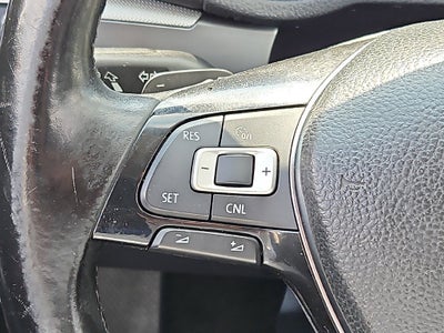 2017 Volkswagen Passat 1.8T R-Line