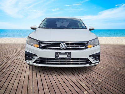 2017 Volkswagen Passat 1.8T R-Line