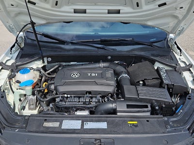 2017 Volkswagen Passat 1.8T R-Line