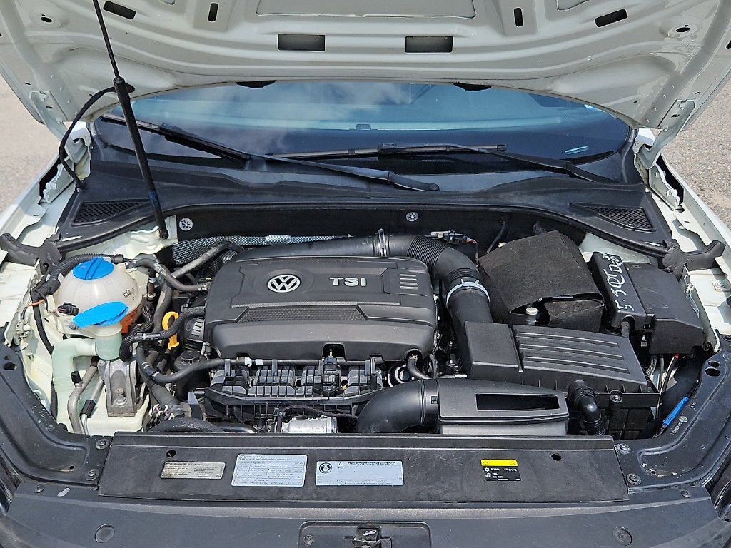 2017 Volkswagen Passat 1.8T R-Line
