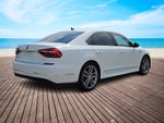 2017 Volkswagen Passat 1.8T R-Line
