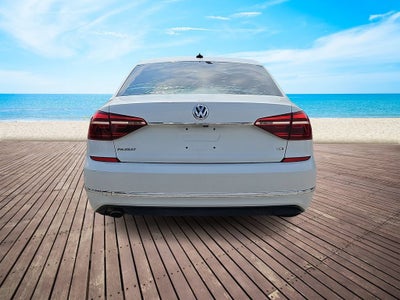 2017 Volkswagen Passat 1.8T R-Line