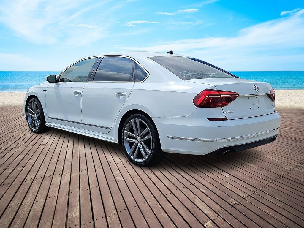 2017 Volkswagen Passat 1.8T R-Line