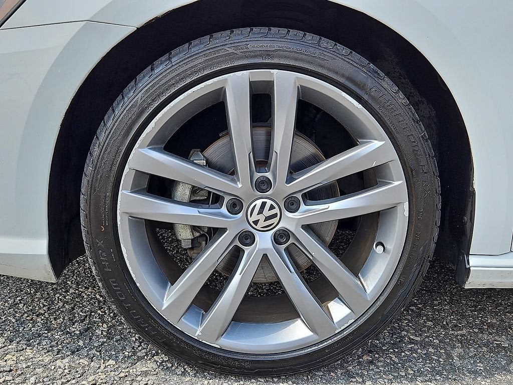 2017 Volkswagen Passat 1.8T R-Line