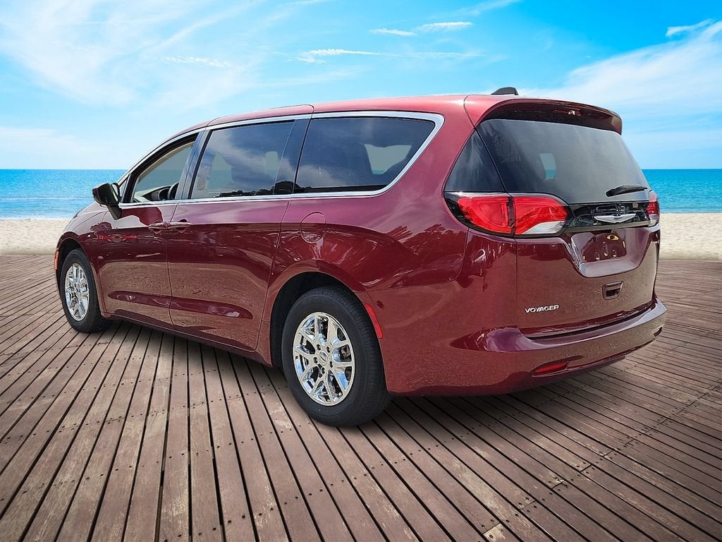2023 Chrysler Voyager LX