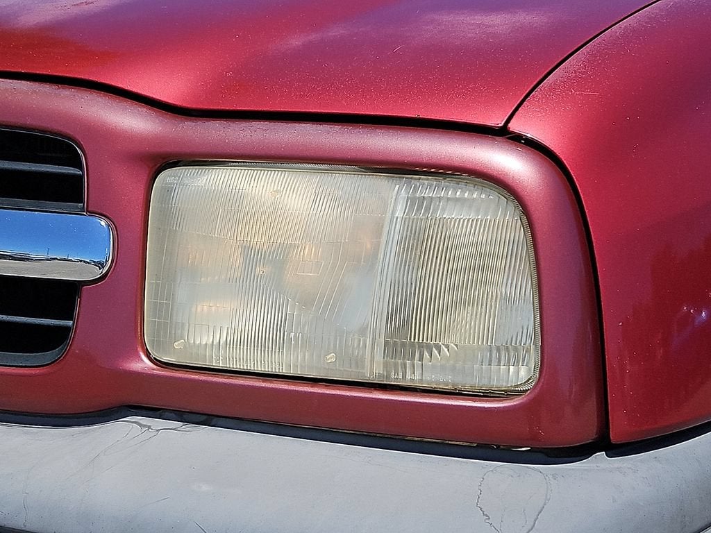 2000 Chevrolet Tracker NA