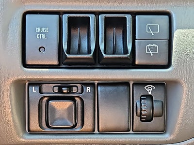 2000 Chevrolet Tracker NA