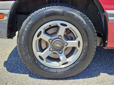 2000 Chevrolet Tracker NA