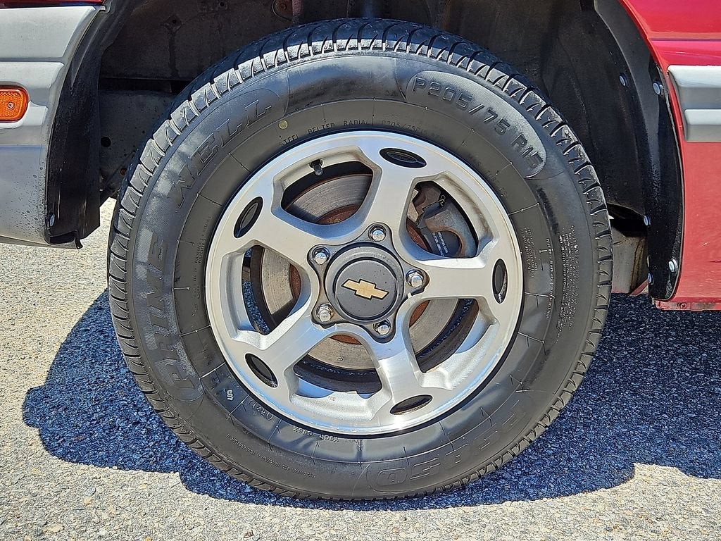 2000 Chevrolet Tracker NA