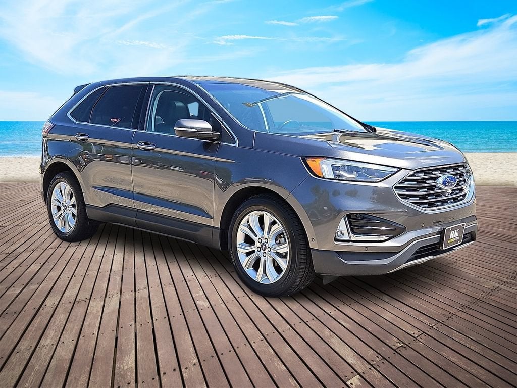 2020 Ford Edge Titanium