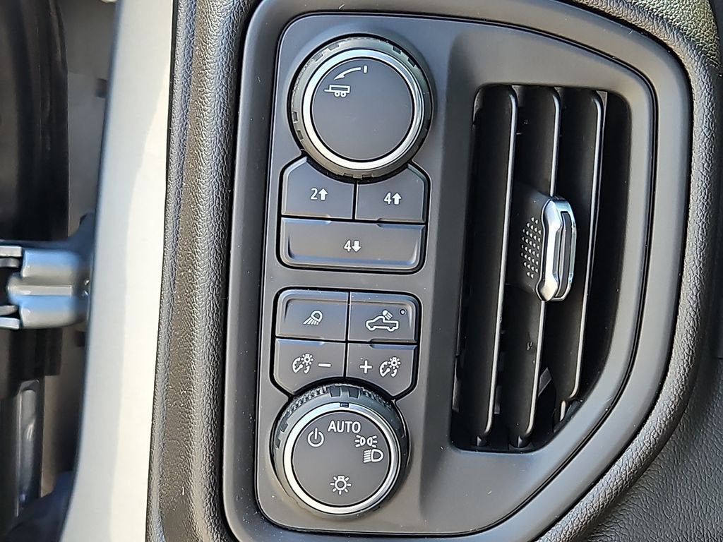 2024 Chevrolet Silverado 2500 HD Custom
