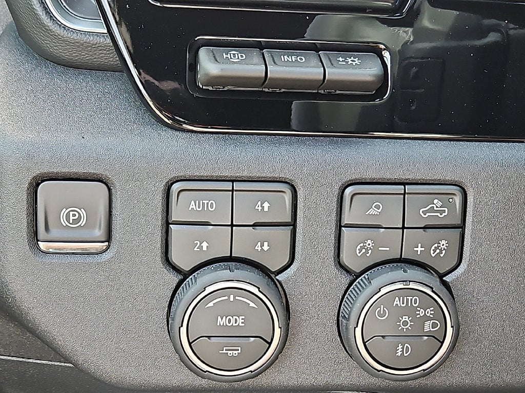 2026 Chevrolet Silverado 1500 High Country - Photo 17