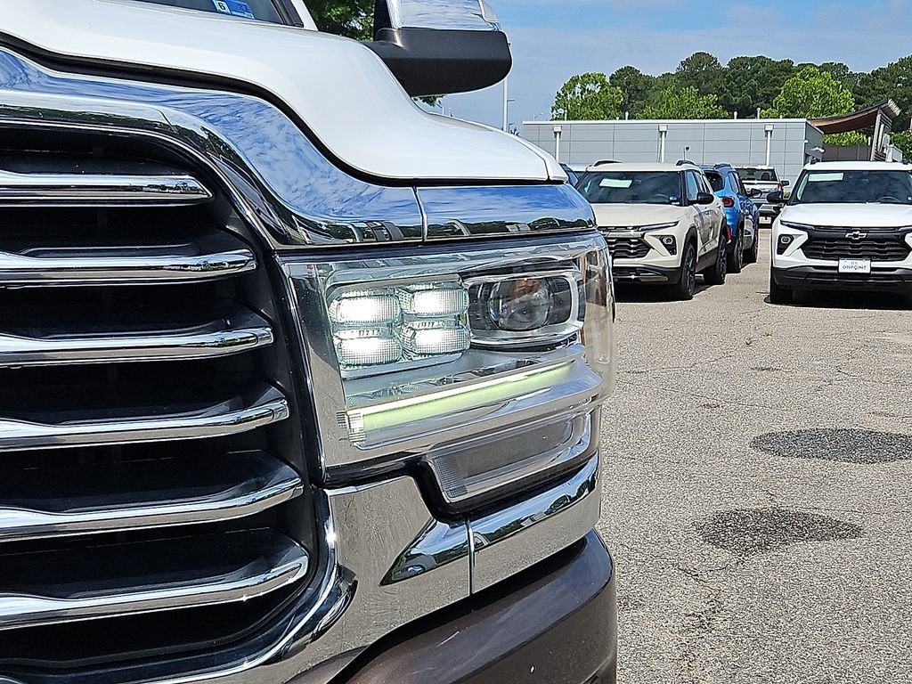 2020 RAM 2500 Laramie Longhorn Crew Cab 4x4 6'4" Box