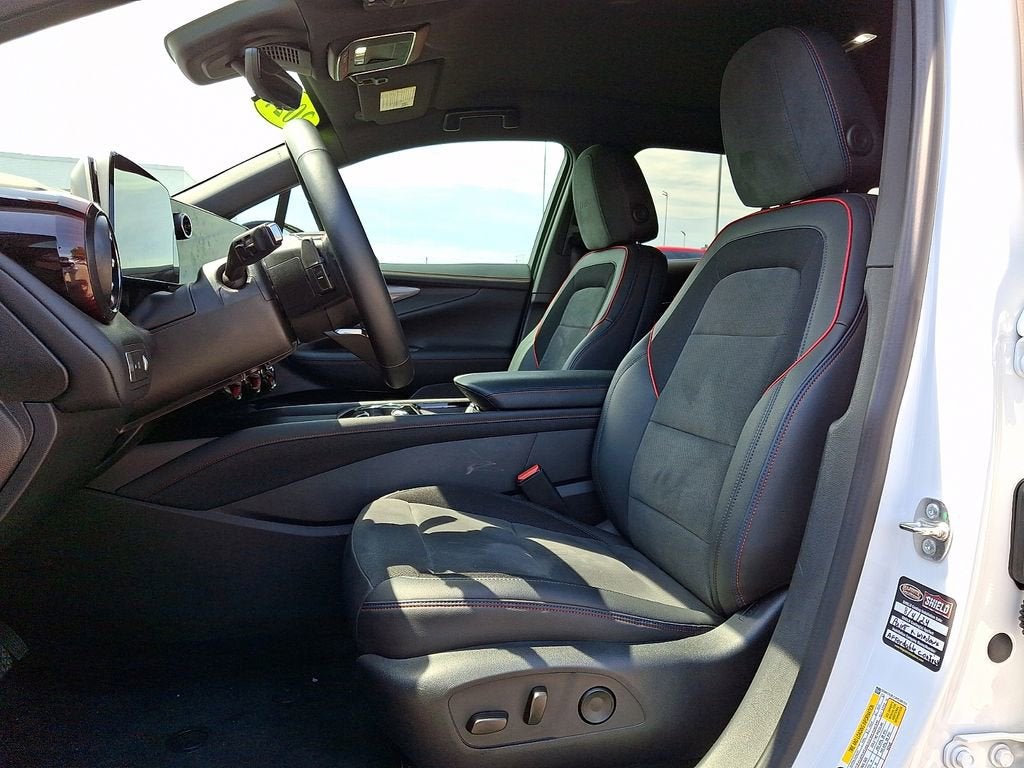 2024 Chevrolet Blazer EV RS - Photo 13