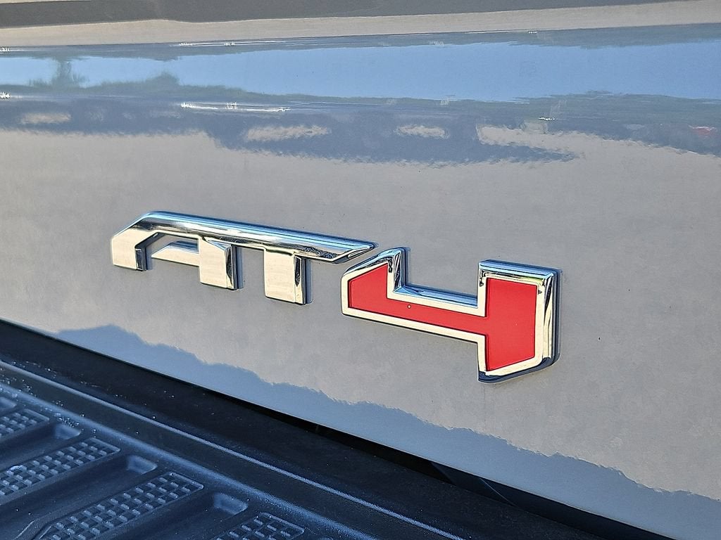 2025 GMC Sierra 1500 AT4