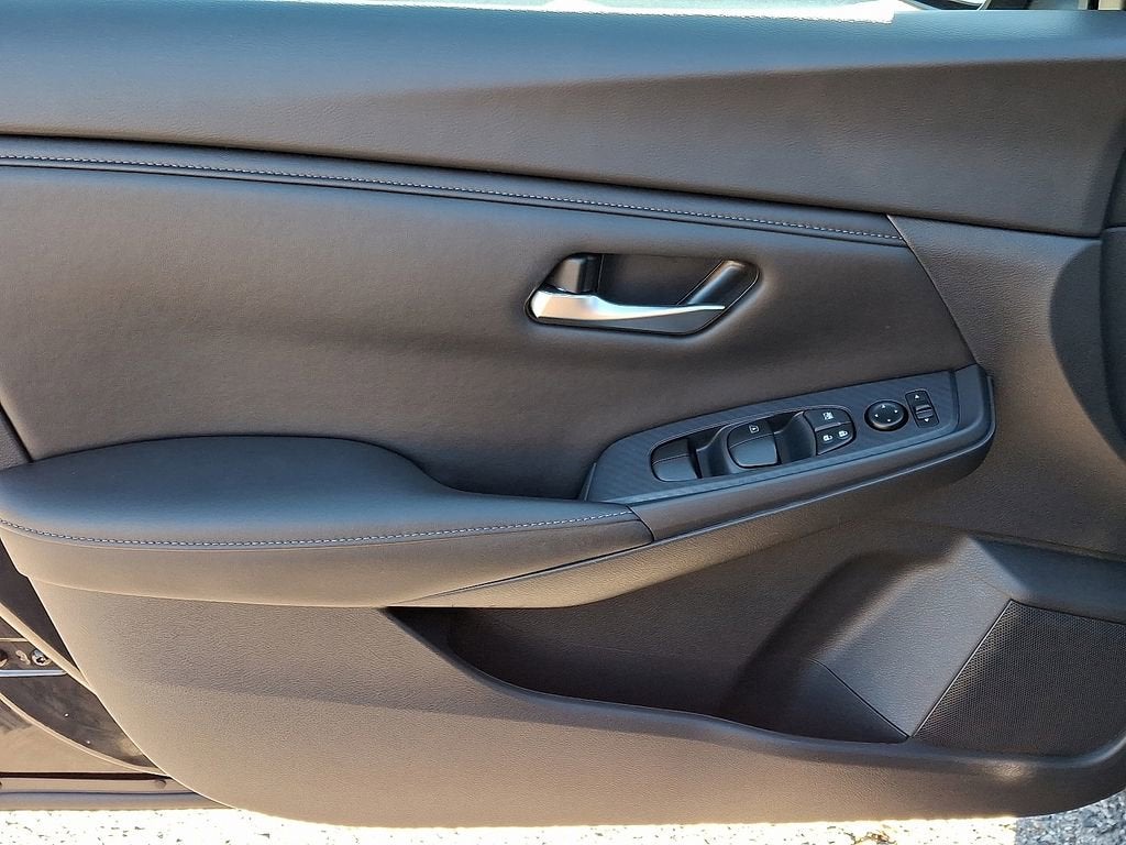 2023 Nissan Sentra SV Xtronic CVT