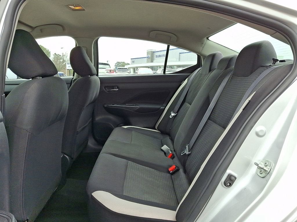 2021 Nissan Versa SV Xtronic CVT