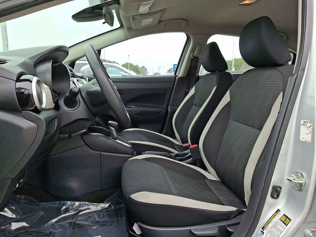 2021 Nissan Versa SV Xtronic CVT