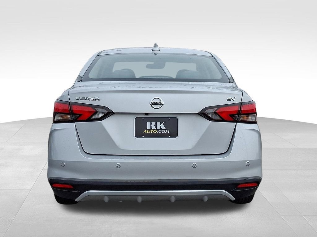 2021 Nissan Versa SV Xtronic CVT