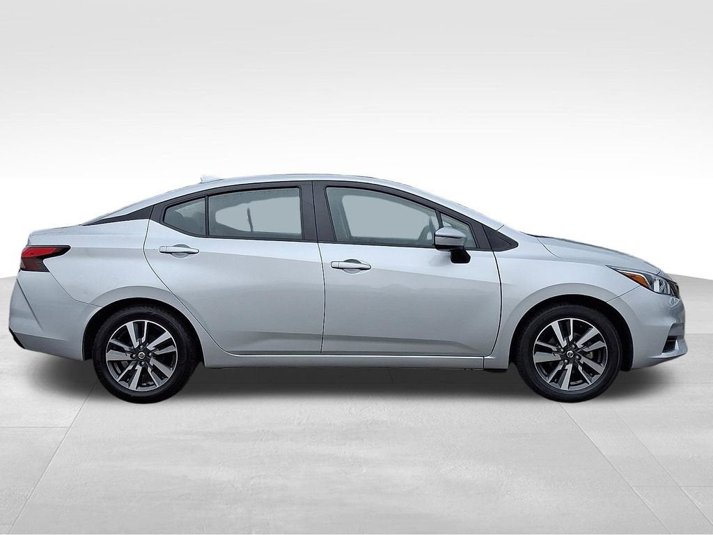 2021 Nissan Versa SV Xtronic CVT