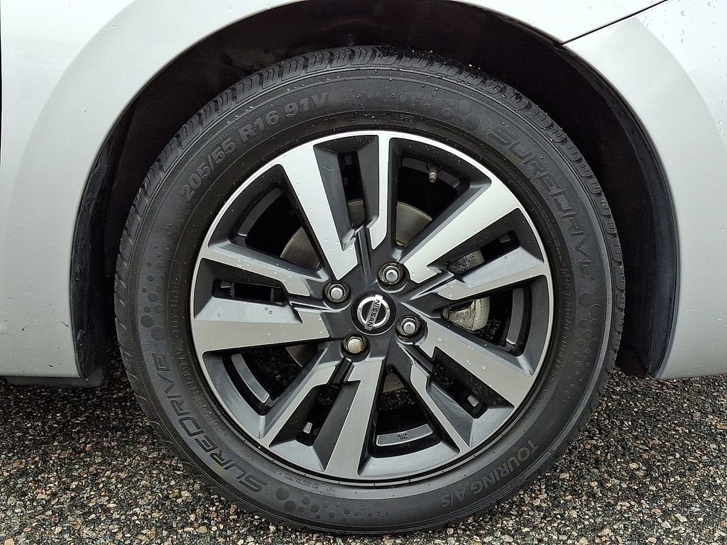 2021 Nissan Versa SV Xtronic CVT