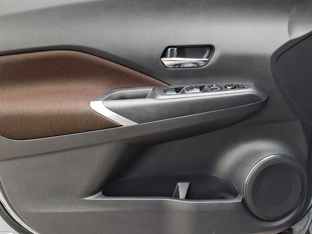 2023 Nissan Kicks SR Xtronic CVT
