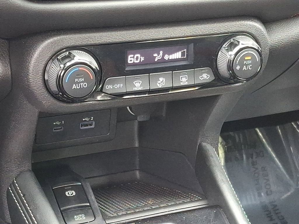 2023 Nissan Kicks SR Xtronic CVT